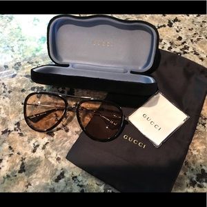 GUCCI sunglasses 🕶